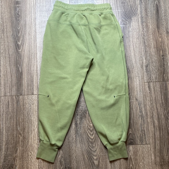 Nike Sportswear Women's Tech Fleece Pants Joggers, size small - Picture 8 of 12